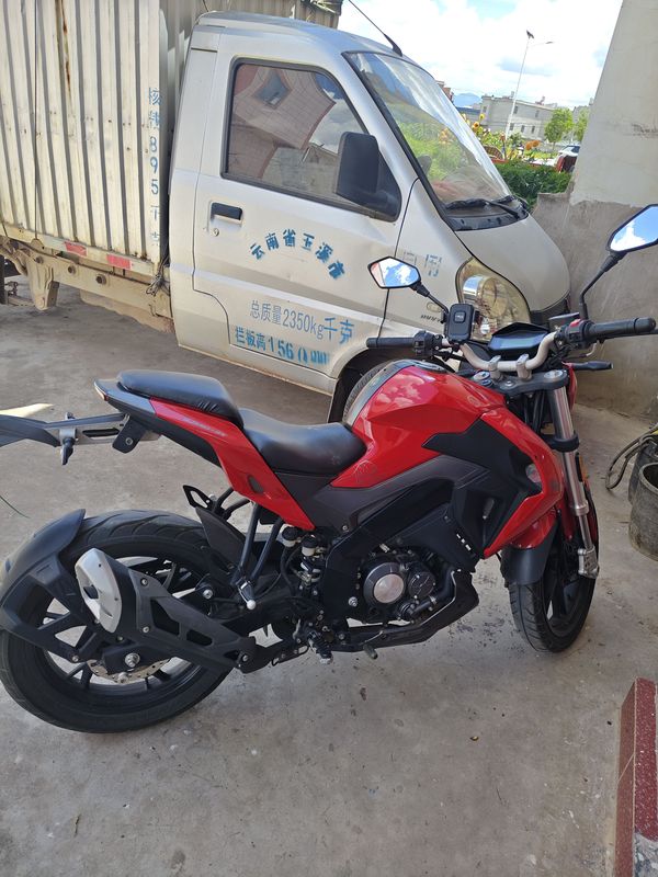 二手贝纳利小迅龙 BN150S