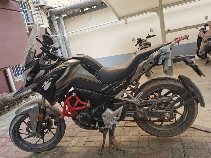 二手五羊本田猛鸷 CB190X