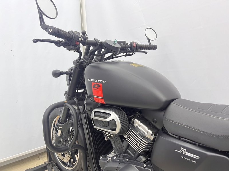 二手QJMOTOR闪250