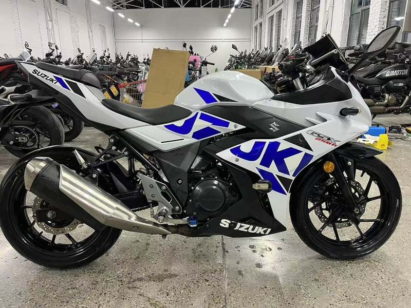 二手豪爵铃木GSX250R