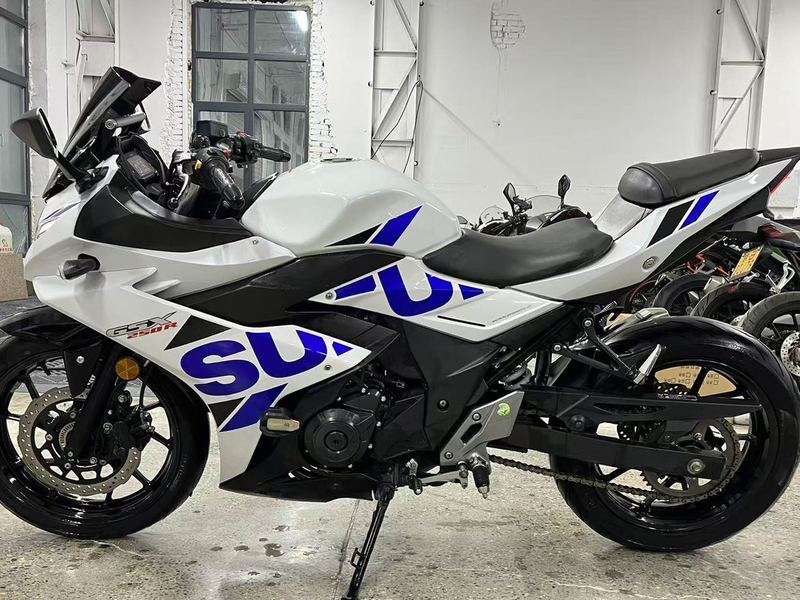 二手豪爵铃木GSX250R