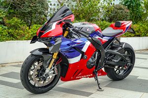 二手本田CBR 1000 RR-R