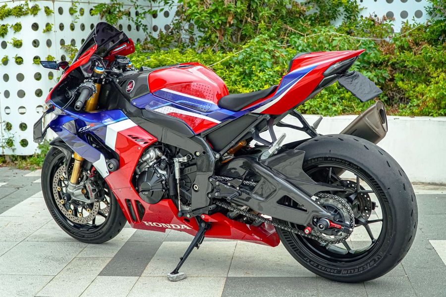 二手本田CBR 1000 RR-R