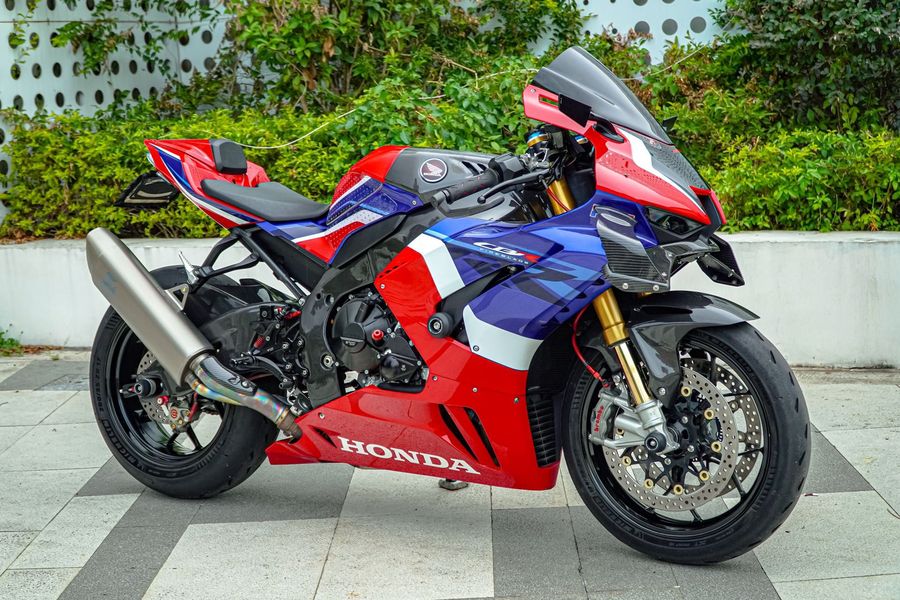 二手本田CBR 1000 RR-R