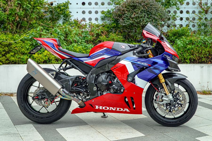 二手本田CBR 1000 RR-R