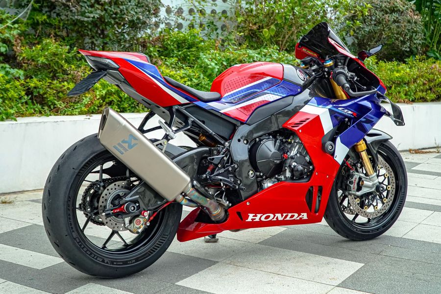 二手本田CBR 1000 RR-R