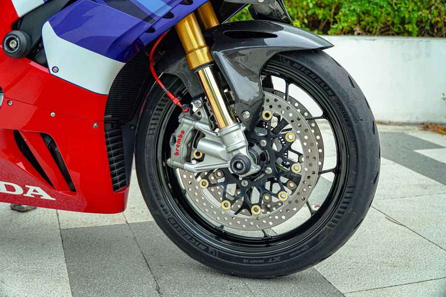 二手本田CBR 1000 RR-R
