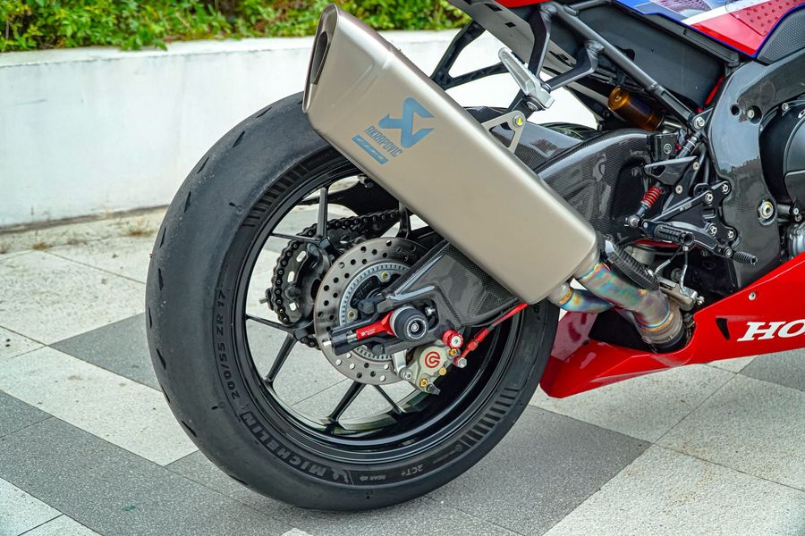 二手本田CBR 1000 RR-R