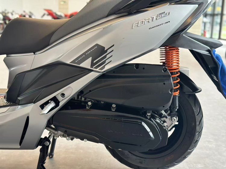 二手QJMOTOR鸿250