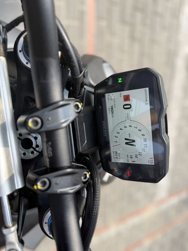 二手杜卡迪Street Fighter V4