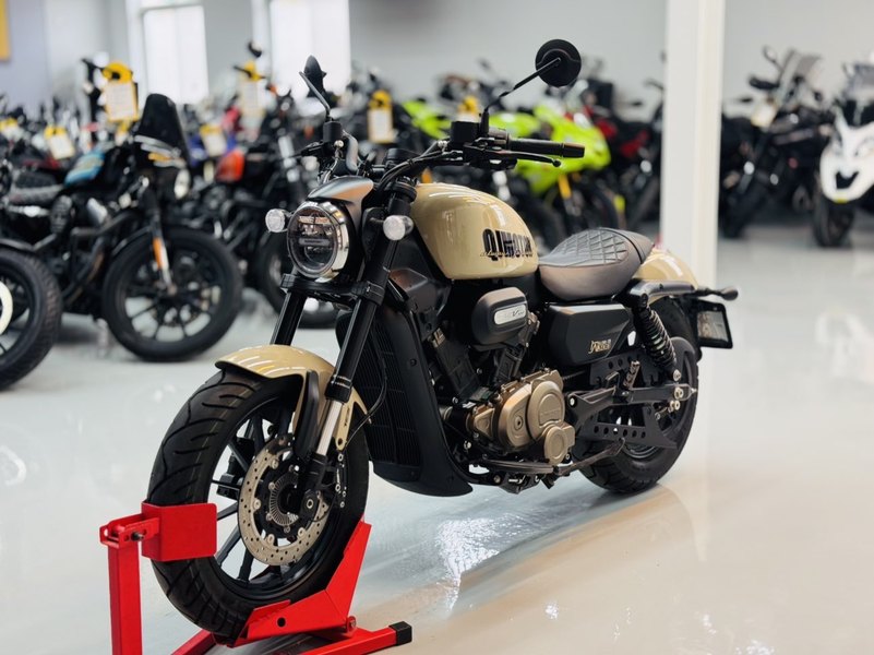 二手QJMOTOR闪300