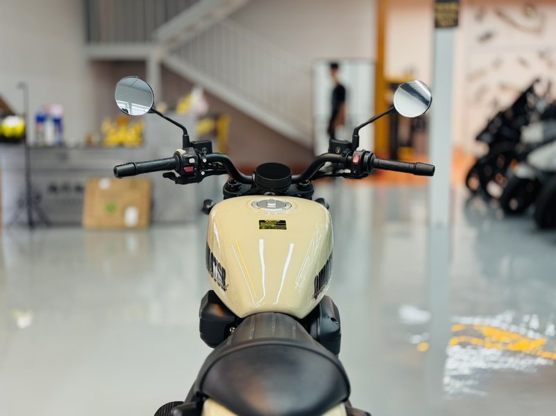 二手QJMOTOR闪300