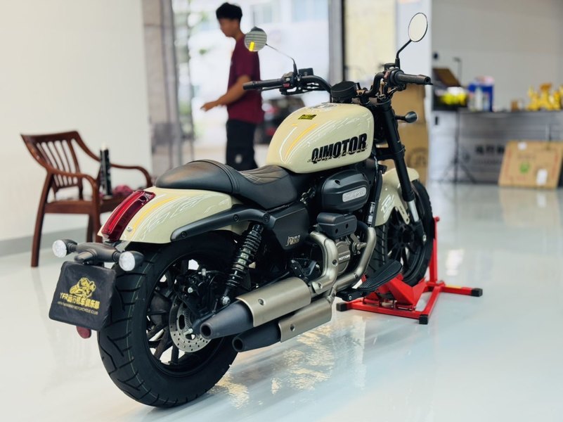 二手QJMOTOR闪300