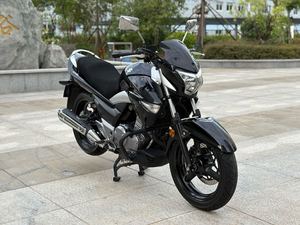 二手豪爵铃木骊驰 GW250