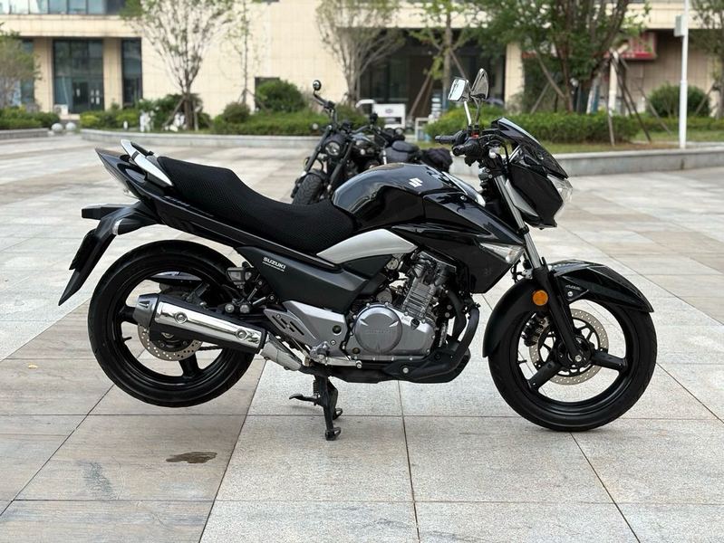 二手豪爵铃木骊驰 GW250