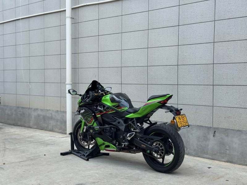 二手川崎ZX-4R
