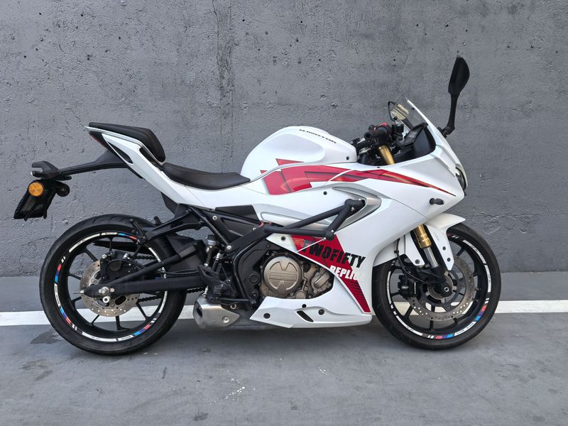 二手QJMOTOR赛250