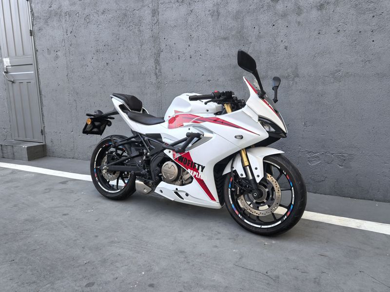 二手QJMOTOR赛250