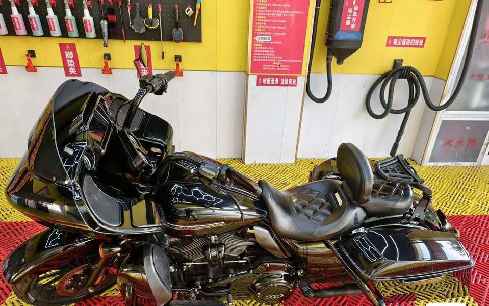 二手哈雷戴维森公路滑翔 Road Glide