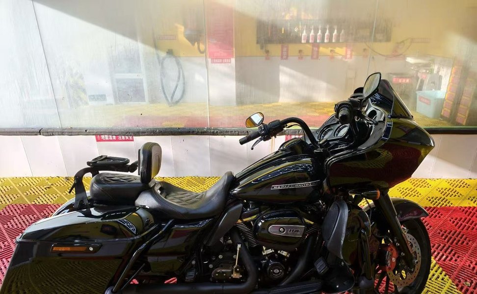 二手哈雷戴维森公路滑翔 Road Glide