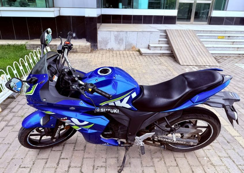 二手济南铃木极客飒 Gixxer 155