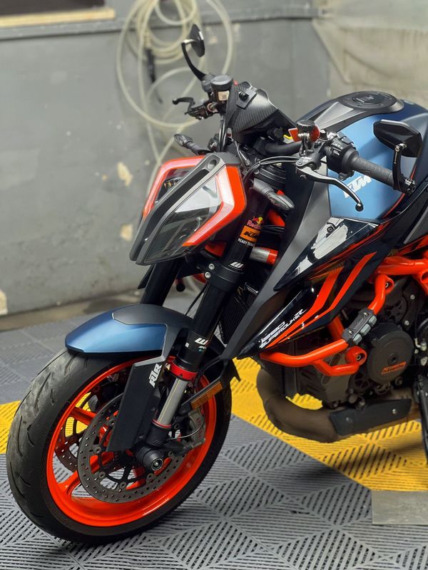 二手KTMR2R1290 Super Duke