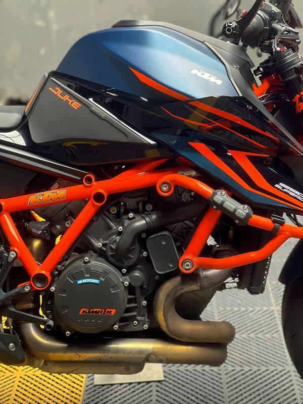 二手KTMR2R1290 Super Duke