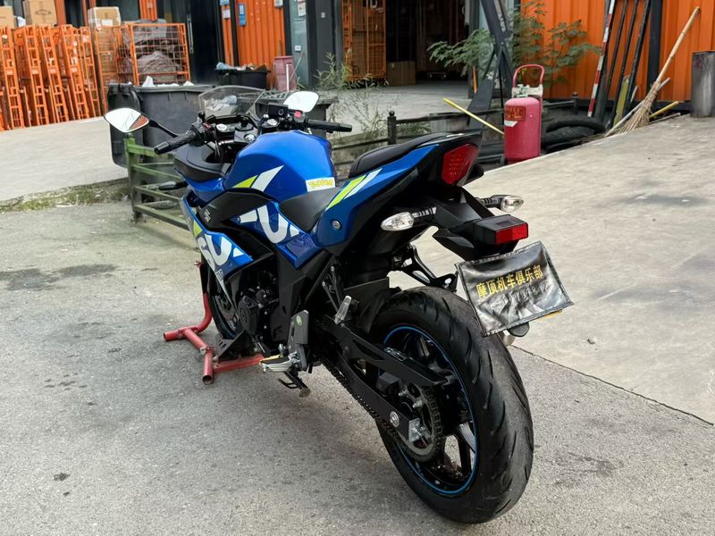 二手豪爵铃木GSX250R