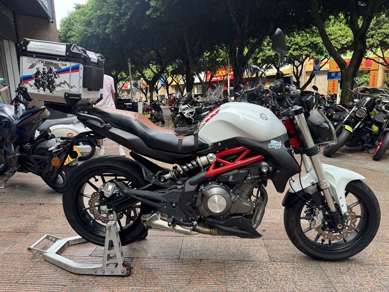 二手贝纳利蓝宝龙 BN302S