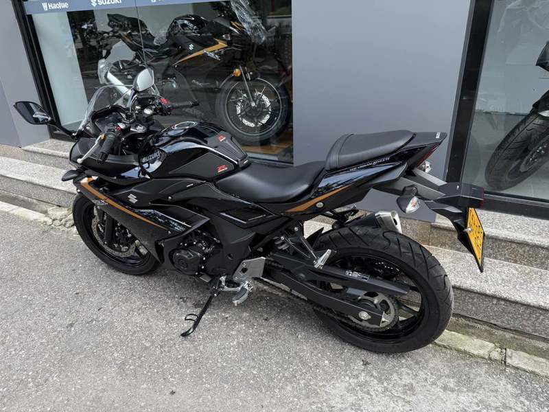 二手豪爵铃木GSX250R