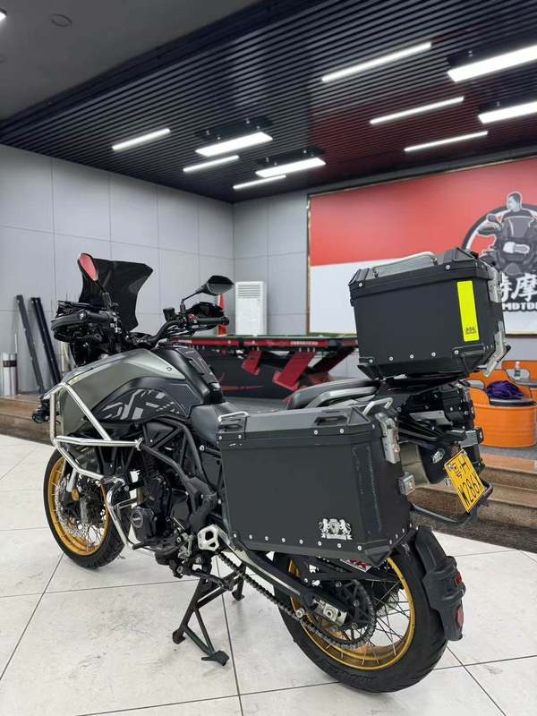 二手贝纳利TRK702