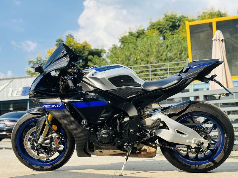 二手雅马哈YZF-R1