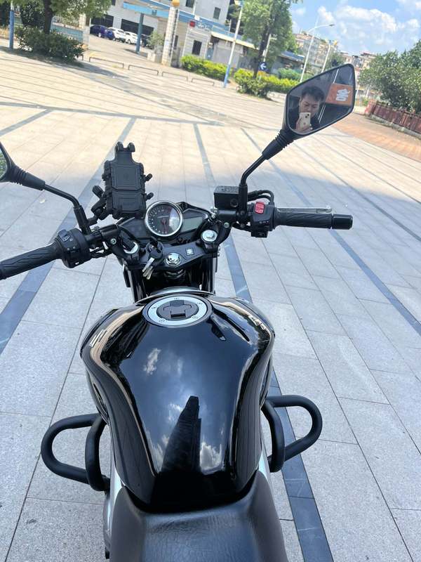 二手豪爵铃木骊驰 GW250