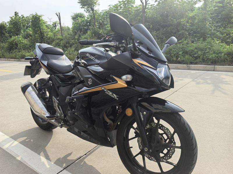 二手豪爵铃木GSX250R