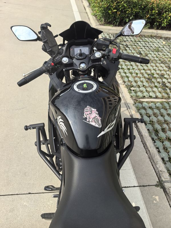 二手豪爵铃木GSX250R