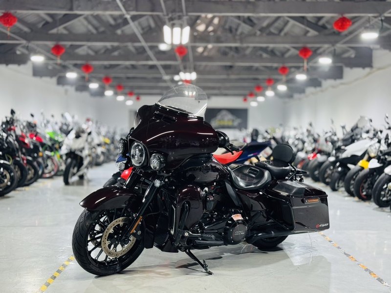 二手哈雷戴维森大道滑翔 Street Glide