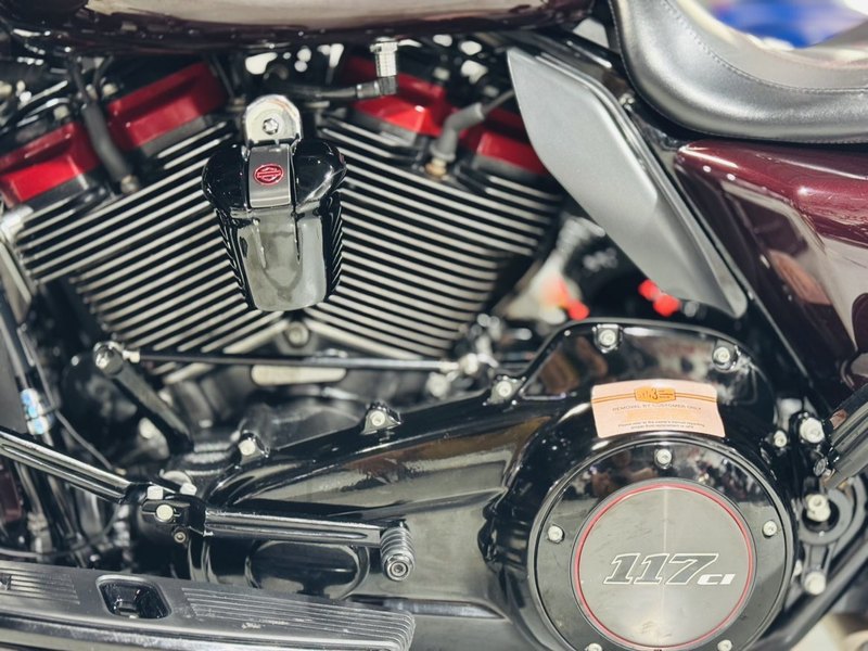 二手哈雷戴维森大道滑翔 Street Glide