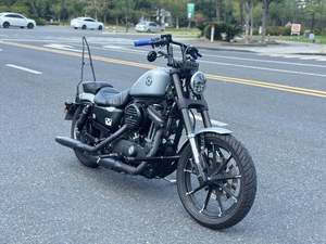 二手哈雷戴维森Iron883 硬汉