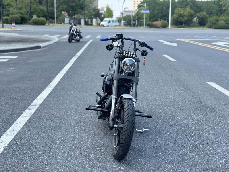 二手哈雷戴维森Iron883 硬汉