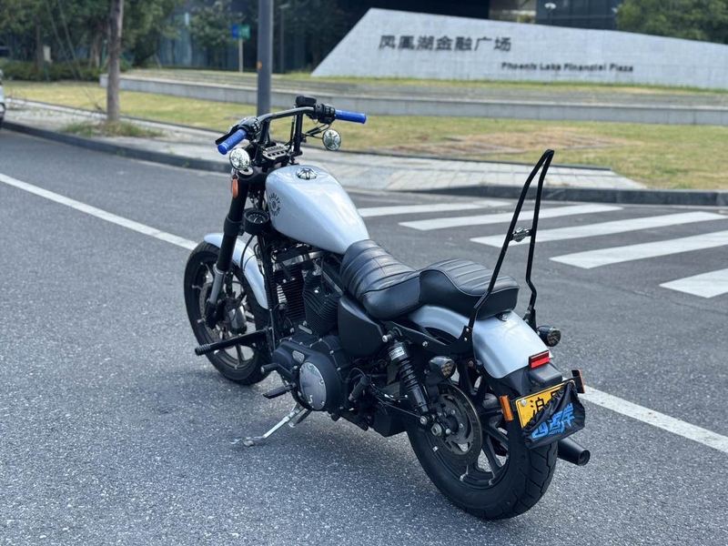 二手哈雷戴维森Iron883 硬汉