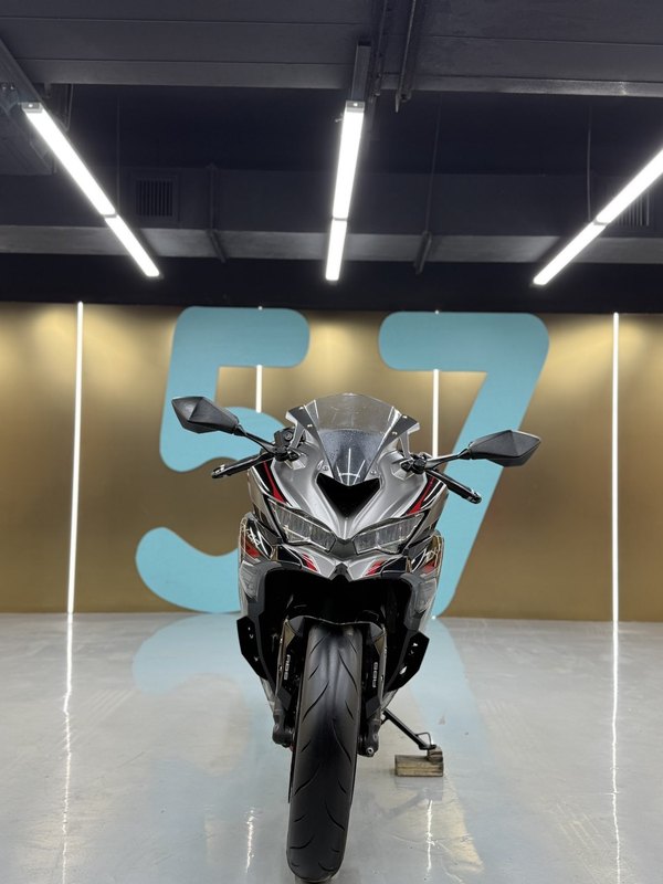 二手川崎ZX-4R
