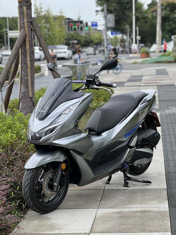 二手五羊本田PCX