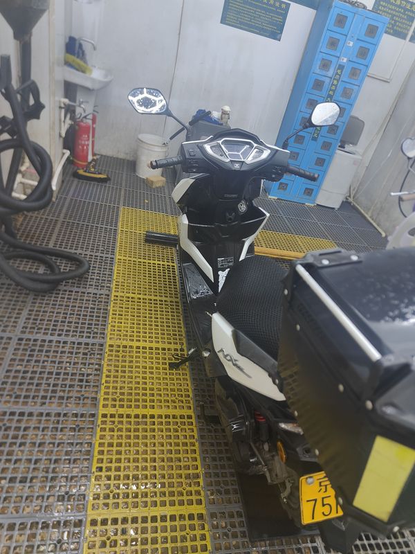 二手五羊本田NX125