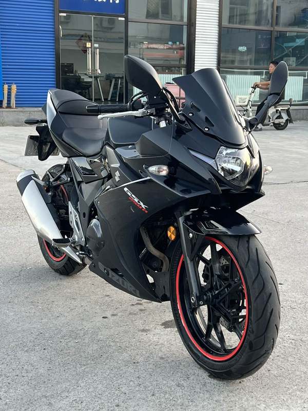 二手豪爵铃木GSX250R