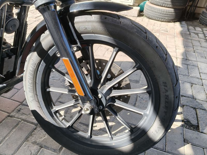 二手哈雷戴维森Iron883 硬汉