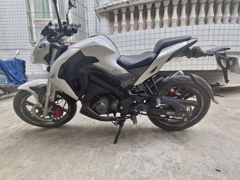 二手贝纳利小迅龙 BN150S