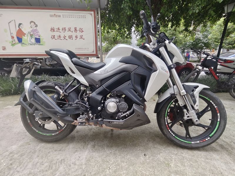 二手贝纳利小迅龙 BN150S