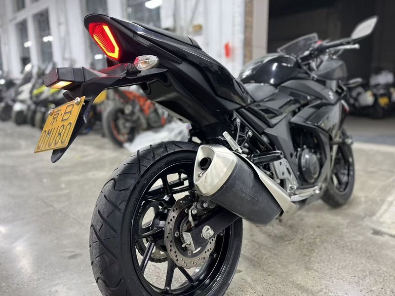 二手豪爵铃木GSX250R