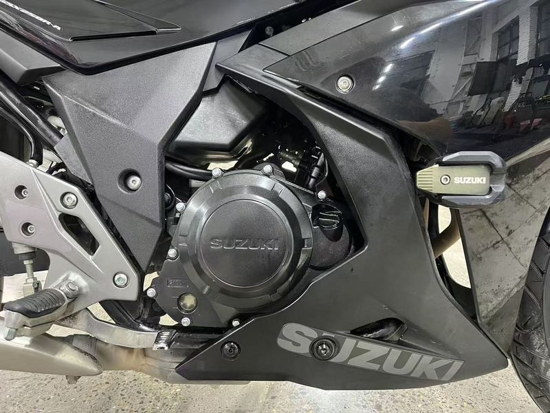 二手豪爵铃木GSX250R