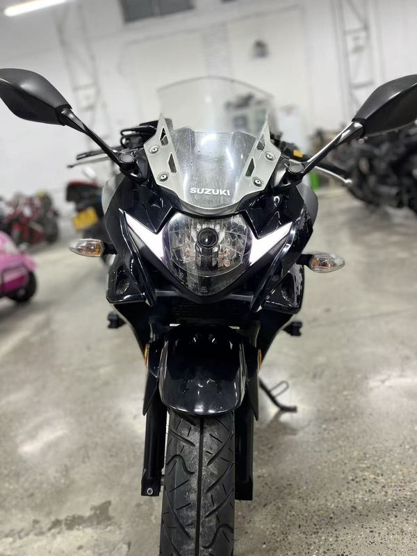 二手豪爵铃木GSX250R